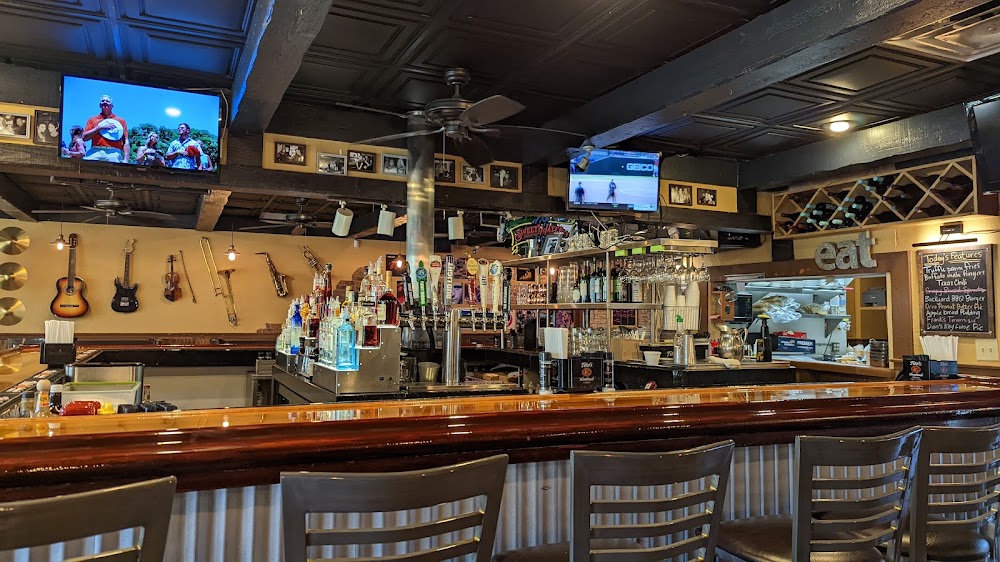 Kickback Neighborhood Tavern — photo 4
