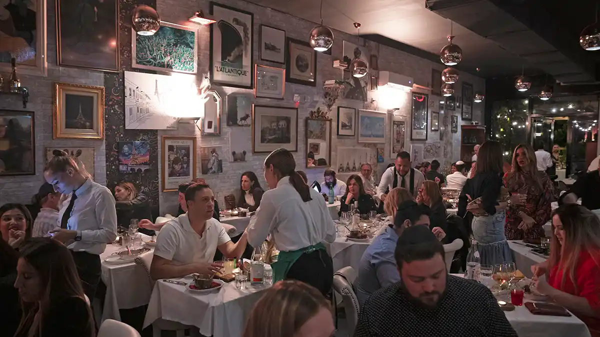 Ostrow Brasserie — photo 3