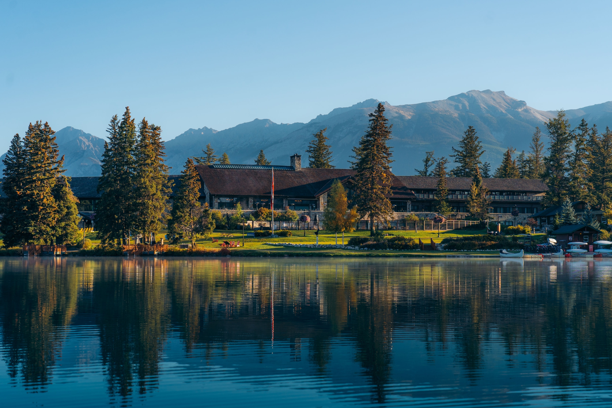 Fairmont Jasper Park Lodge — photo 1